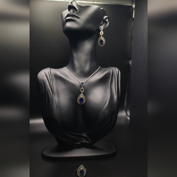 Vintage 925 Sterling Silver Necklace & Earrings Setwith Blue Zircon Stones - Picture 5 of 6